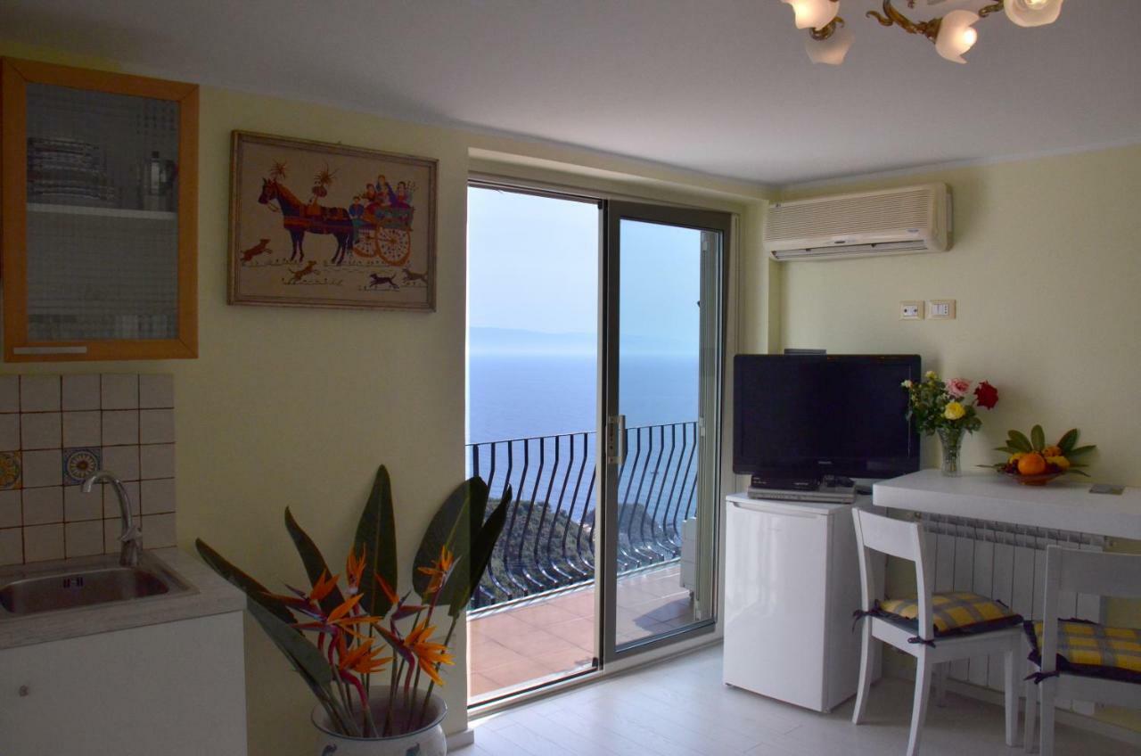 Apartment L'Attico Taormina Exterior foto