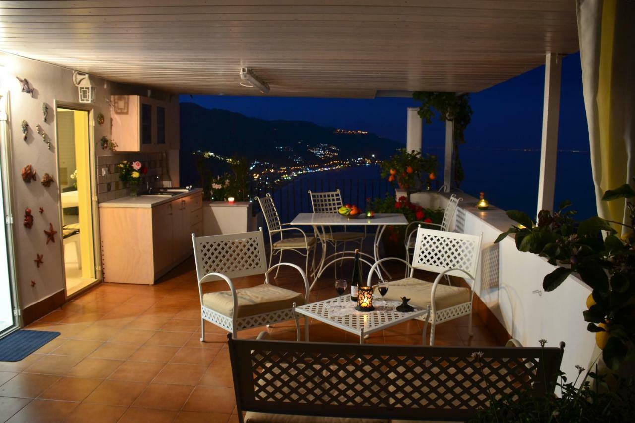 Apartment L'Attico Taormina Exterior foto